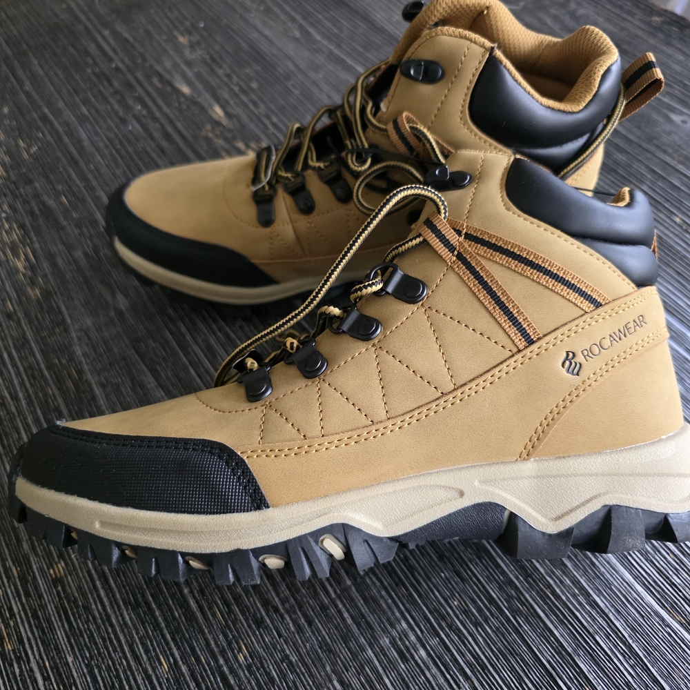 Rocawear Men's Black and Tan Boots